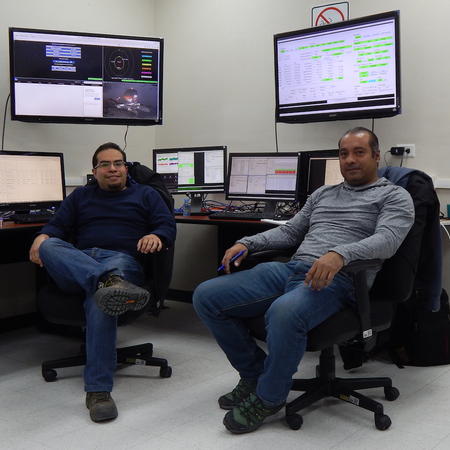 LMT telescope controlers/observers David Sánchez (left) and Edgar Castillo (Right)