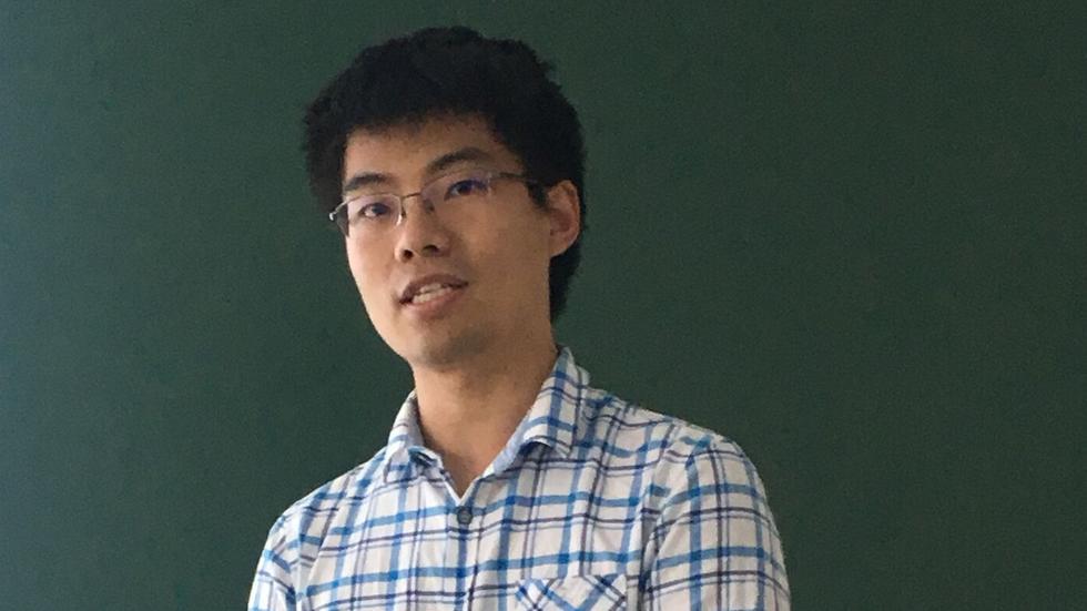 Weichen Gu gives a talk on a new duality of graph invariants found by him and Kaifeng Bu.